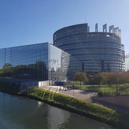 Zenith Sky - Strasbourg Appartement Eckbolsheim Buitenkant foto