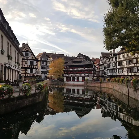 Zenith Sky - Strasbourg Appartement Eckbolsheim Buitenkant foto