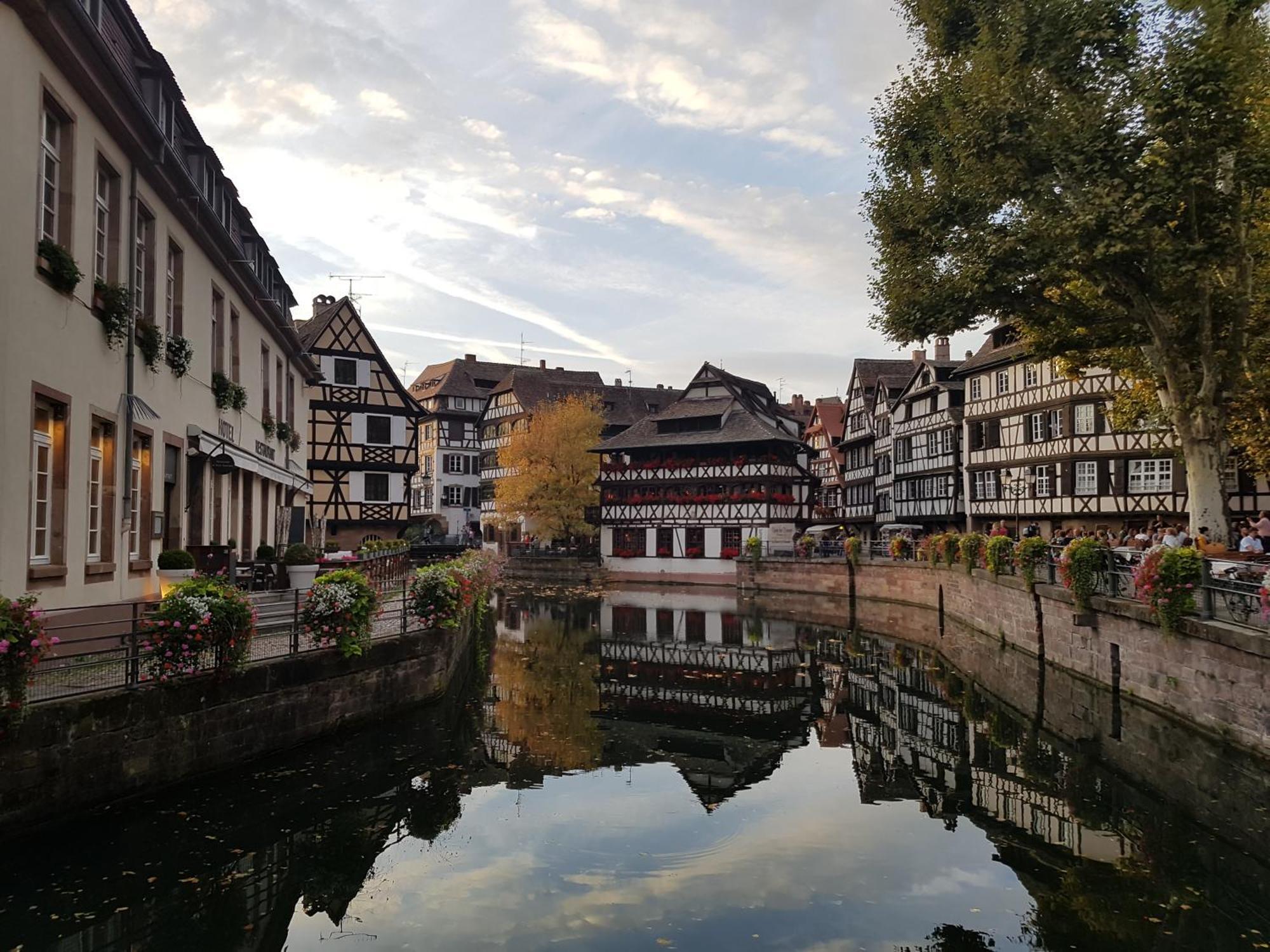 Zenith Sky - Strasbourg Apartamento *